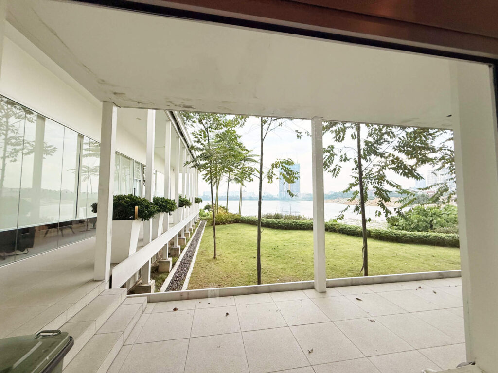 Danau Puchong - showroom 02