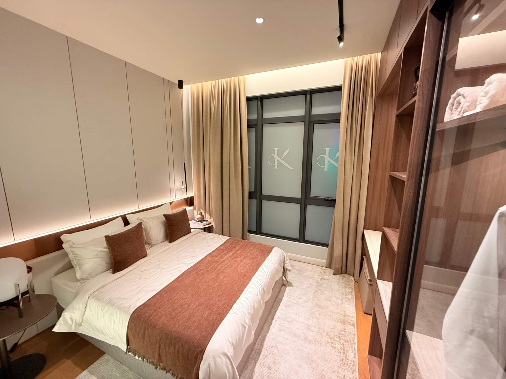 Perincian Almari Pakaian Khaya Residences