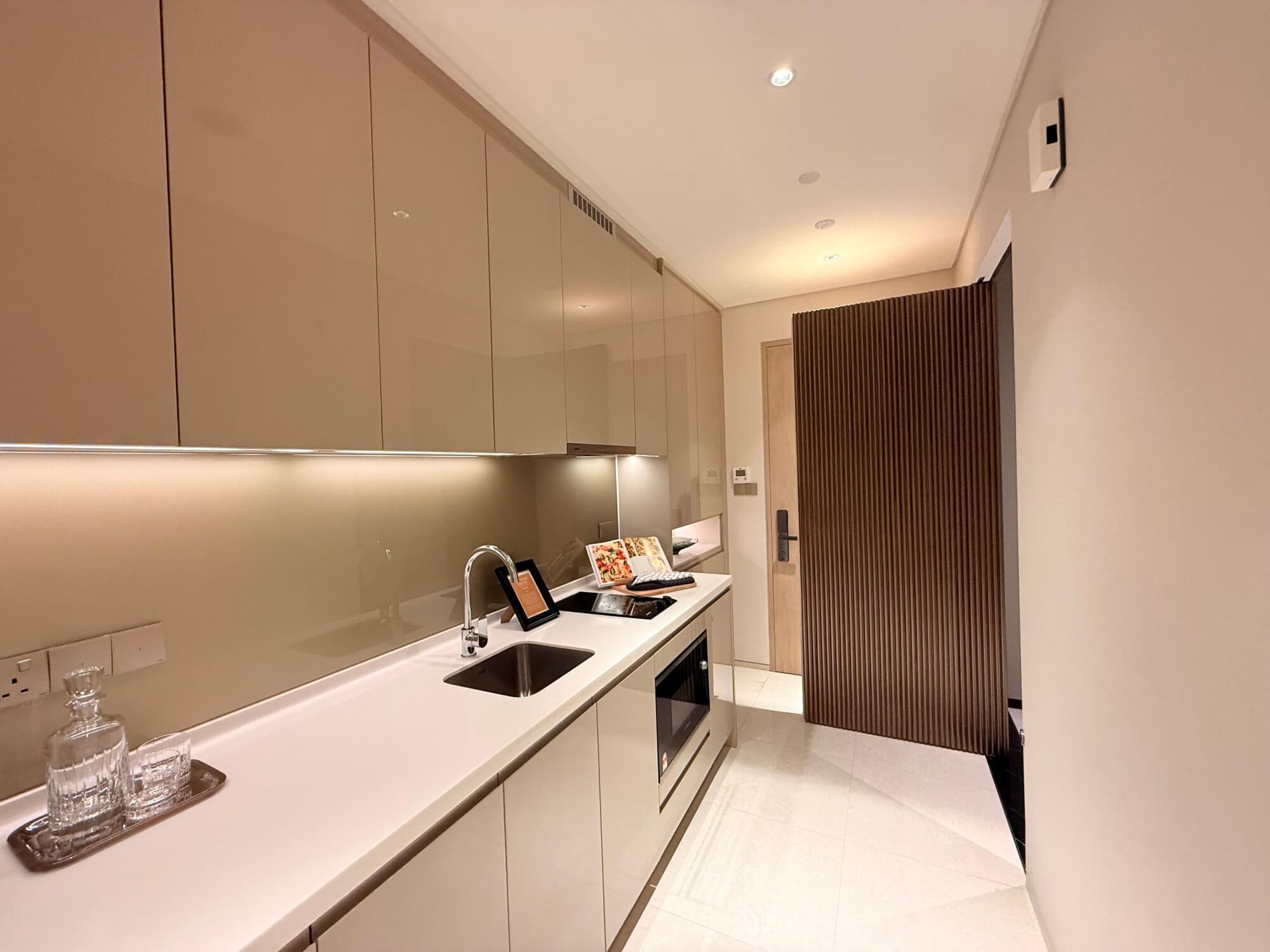 Pavilion Square Showroom Bathroom