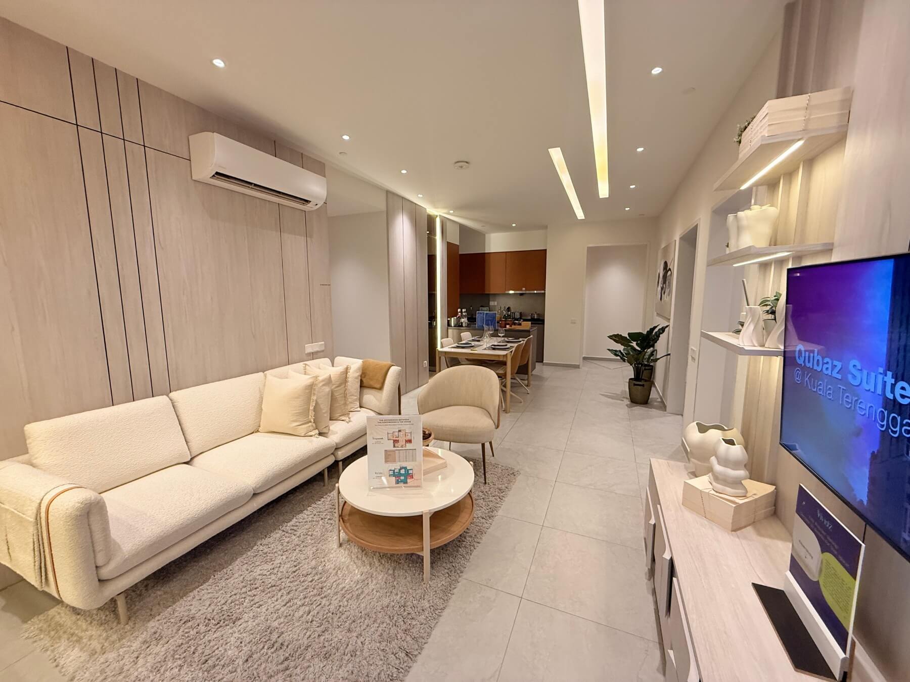 Showroom Wardrobe Detail